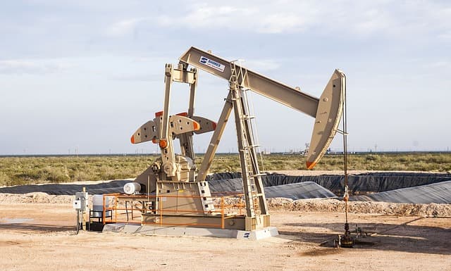 Нефтедобывающая вышка